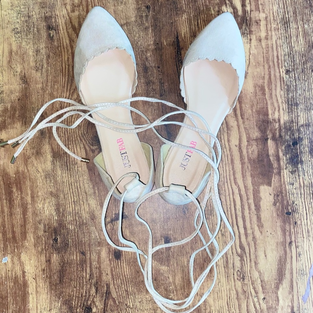 JustFab Lace Up Cream Ballerina Flats 6.5 🩰